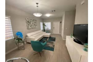 880 S E 19th St, Homestead, FL 33035, Sold 12/17/21