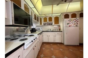 1591 NE Miami Gardens Dr, Miami, FL 33179, Sold 02/09/22