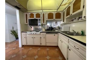1591 NE Miami Gardens Dr, Miami, FL 33179, Sold 02/09/22