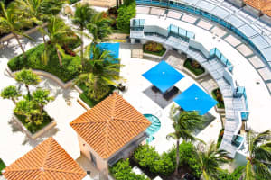 5959 Collins Ave, Miami, FL 33140, Sold 02/04/22