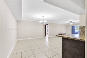 9405 SW 76th St APT Y13, Miami, FL 33173, Sold 01/14/22