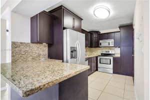 9405 SW 76th St APT Y13, Miami, FL 33173, Sold 01/14/22