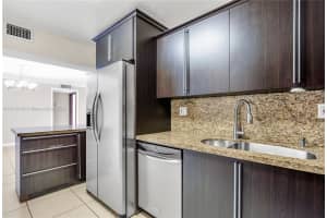 9405 SW 76th St APT Y13, Miami, FL 33173, Sold 01/14/22
