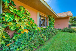 2602 Highland Ave, Delray Beach, FL 33445, Sold 12/09/21
