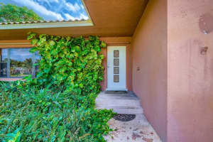 2602 Highland Ave, Delray Beach, FL 33445, Sold 12/09/21