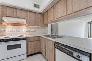 203 Lake Pointe Dr, Oakland Park, FL 33309, Sold 12/03/21