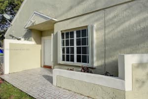 1241 SW 85th Ave, Pembroke Pines, FL 33025, Sold 11/30/21