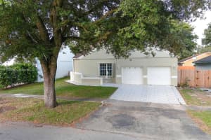 1241 SW 85th Ave, Pembroke Pines, FL 33025, Sold 11/30/21