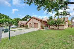 8566 SW 113th Pl, Miami, FL 33173, Sold 12/06/21