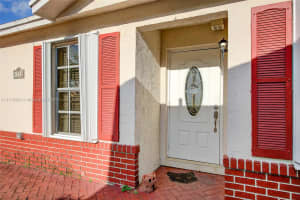 8550 NW 193rd Ln, Hialeah, FL 33015, Sold 02/14/22