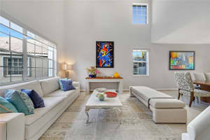1183 Mahogany Ln, Weston, FL 33327, Sold 01/18/22