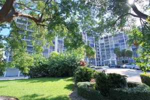 400 Leslie Dr, Hallandale Beach, FL 33009, Sold 01/19/22
