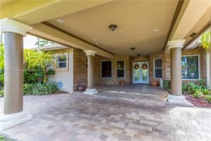 11422 SW 25th Ct, Davie, FL 33325, Sold 12/17/21