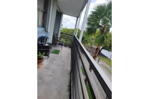 16850 S Glades Dr #3a, North Miami Beach, FL 33162, Sold 01/07/22