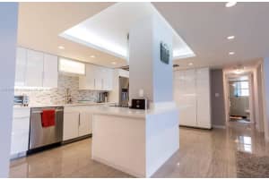 6039 Collins Ave, Miami Beach, FL 33140, Sold 05/16/22