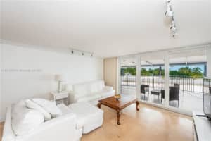 600 Grapetree Dr APT 3DN, Key Biscayne, FL 33149, Sold 02/28/22