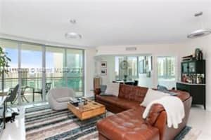 350 S Miami Ave, Miami, FL 33130, Sold 12/20/21