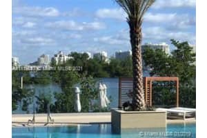 16385 Biscayne Blvd, North Miami Beach, FL 33160, Sold 11/04/22