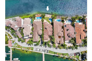 4036 Island Estates Dr, Miami, FL 33160, Sold 03/15/22