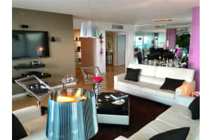 Add Building Entrance, 2127 Brickell Ave, Miami, FL 33129, Sold 01/31/22