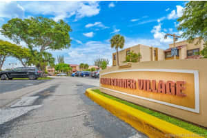 615 W Park Dr, Miami, FL 33172, Sold 12/27/21