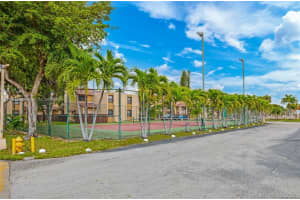 615 W Park Dr, Miami, FL 33172, Sold 12/27/21