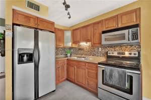 9311 SW 4th St #220b, Miami, FL 33174, Sold 12/23/21