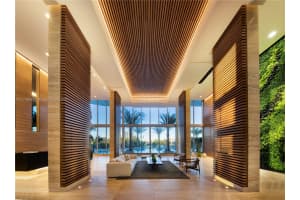 16385 Biscayne Blvd, North Miami Beach, FL 33160, Sold 05/02/22