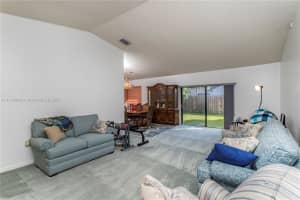 6460 NW 201st Terrace, Hialeah, FL 33015, Sold 12/15/21