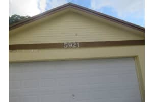 5921 NW 191st Terrace, Hialeah, FL 33015, Sold 12/29/21