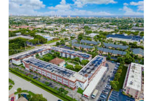 400 SE 10th St, Deerfield Beach, FL 33441, Sold 12/07/21