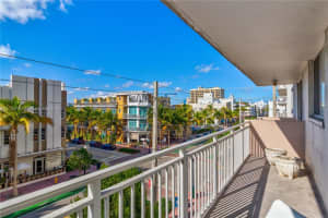 345 Ocean Dr, Miami Beach, FL 33139, Sold 05/03/22