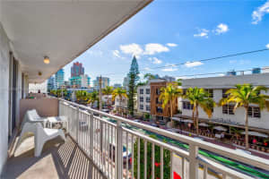 345 Ocean Dr, Miami Beach, FL 33139, Sold 05/03/22