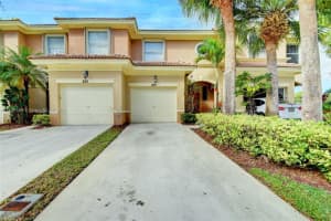 225 River Bluff Ln, Royal Palm Beach, FL 33411, Sold 01/31/22