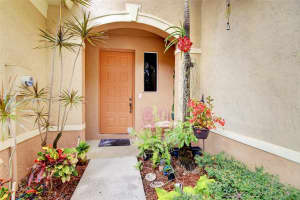 225 River Bluff Ln, Royal Palm Beach, FL 33411, Sold 01/31/22