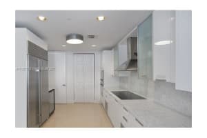 5959 Collins Ave, Miami, FL 33140, Sold 12/02/21