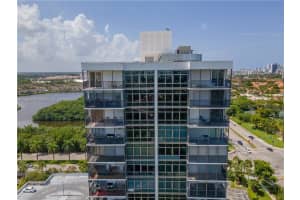 3375 N Country Club Dr, Miami, FL 33180, Sold 12/09/21