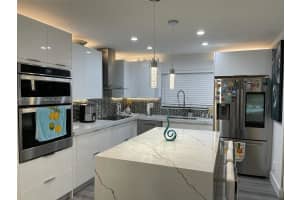 14210 SW 94th Cir Ln, Miami, FL 33186, Sold 01/12/22