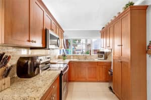 952 NE 199th St #1s, Miami, FL 33179, Sold 01/14/22