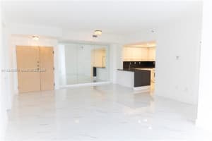 9805 NW 52nd St, Doral, FL 33178, Sold 04/11/22