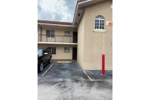 600 SE 9th Ct, Hialeah, FL 33010, Sold 01/24/22