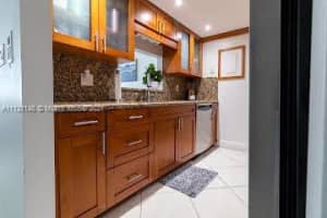 7601 E Treasure Dr, North Bay Village, FL 33141, Sold 12/26/21