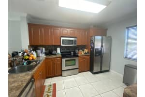 20864 NW 2nd St, Pembroke Pines, FL 33029, Sold 12/14/21