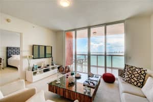 2650 Lake Shore Dr, Riviera Beach, FL 33404, Sold 12/17/21