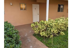 14901 SW 80th St, Miami, FL 33193, Sold 01/31/22