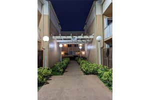 14901 SW 80th St, Miami, FL 33193, Sold 01/31/22