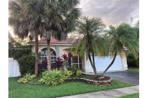 4 Gables Blvd, Weston, FL 33326, Sold 12/10/21