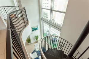 300 S Biscayne Blvd, Miami, FL 33131, Sold 04/08/22