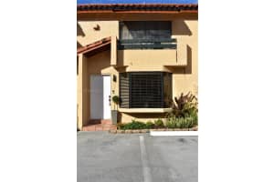 10193 SW 77th Ct, Miami, FL 33156, Sold 12/01/21