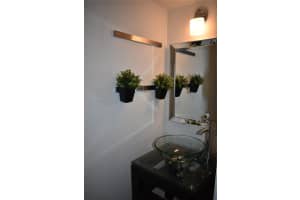 10193 SW 77th Ct, Miami, FL 33156, Sold 12/01/21